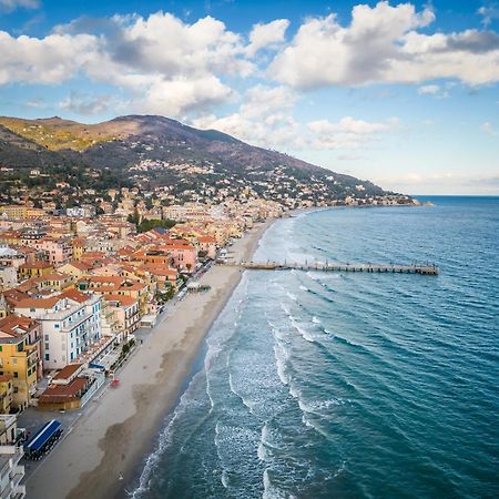 Aparthotel Residenza Le Terrazze Alassio Exterior foto
